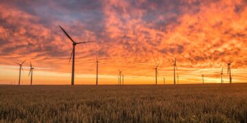 Powering the Future: Why Renewable Energy Investments are the Smart Choice
